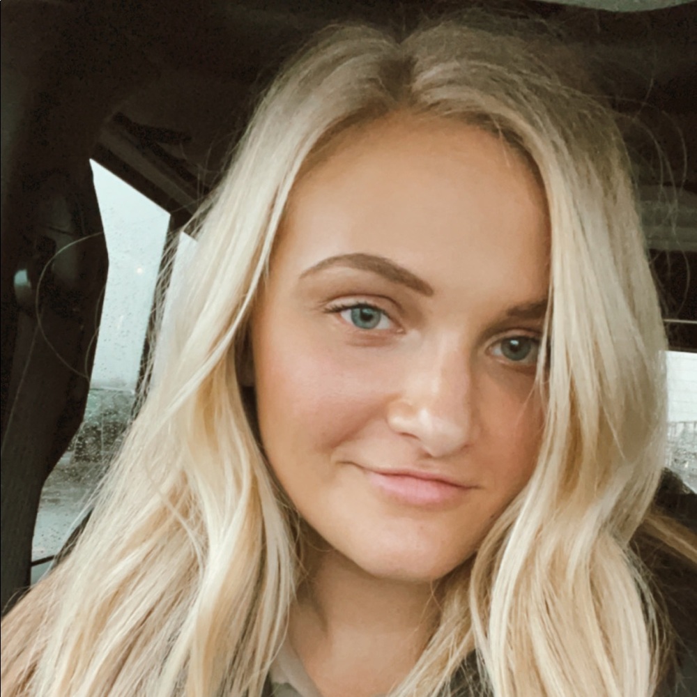Meet your Posher, Elle